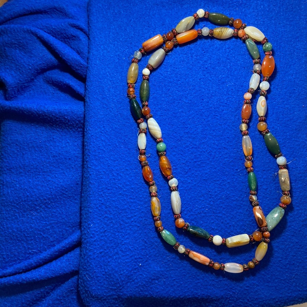Vintage Semi-Precious Polished Stone/Agate Hand-Knotted Necklace 25 inch